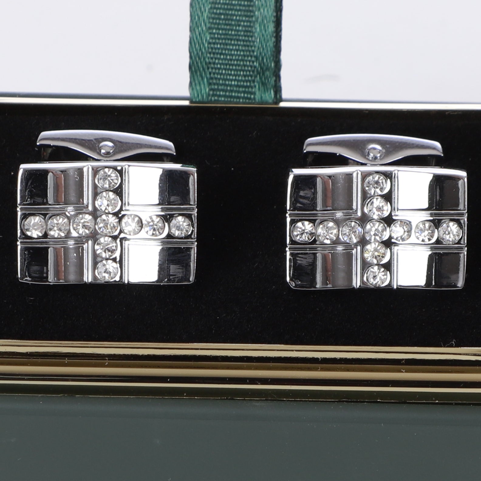 K cufflinks 8