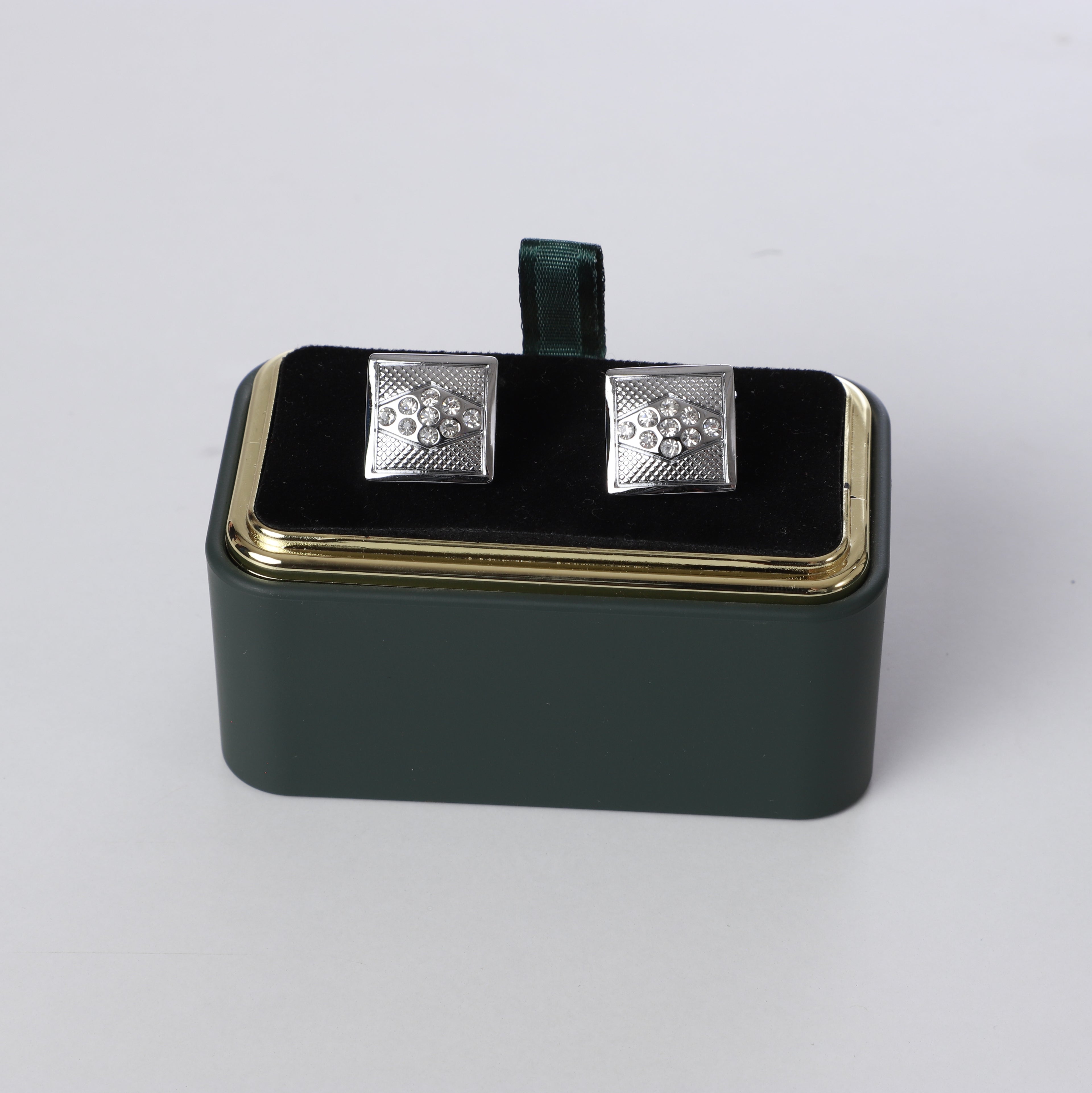 K cufflinks 12