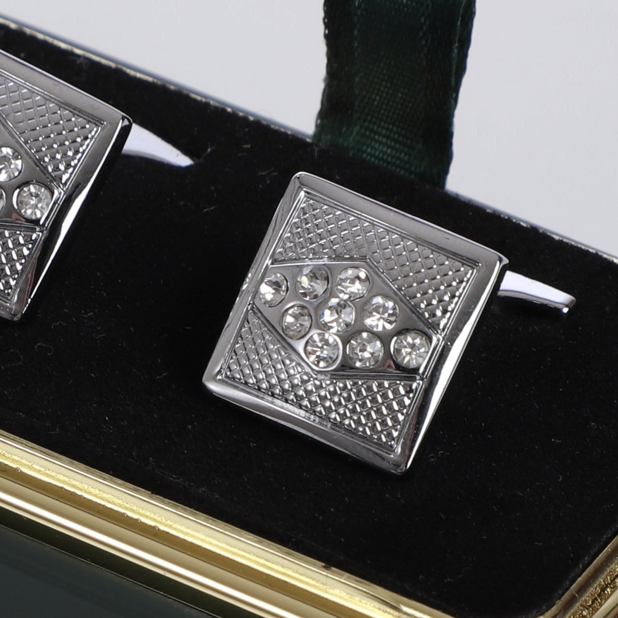K cufflinks 12