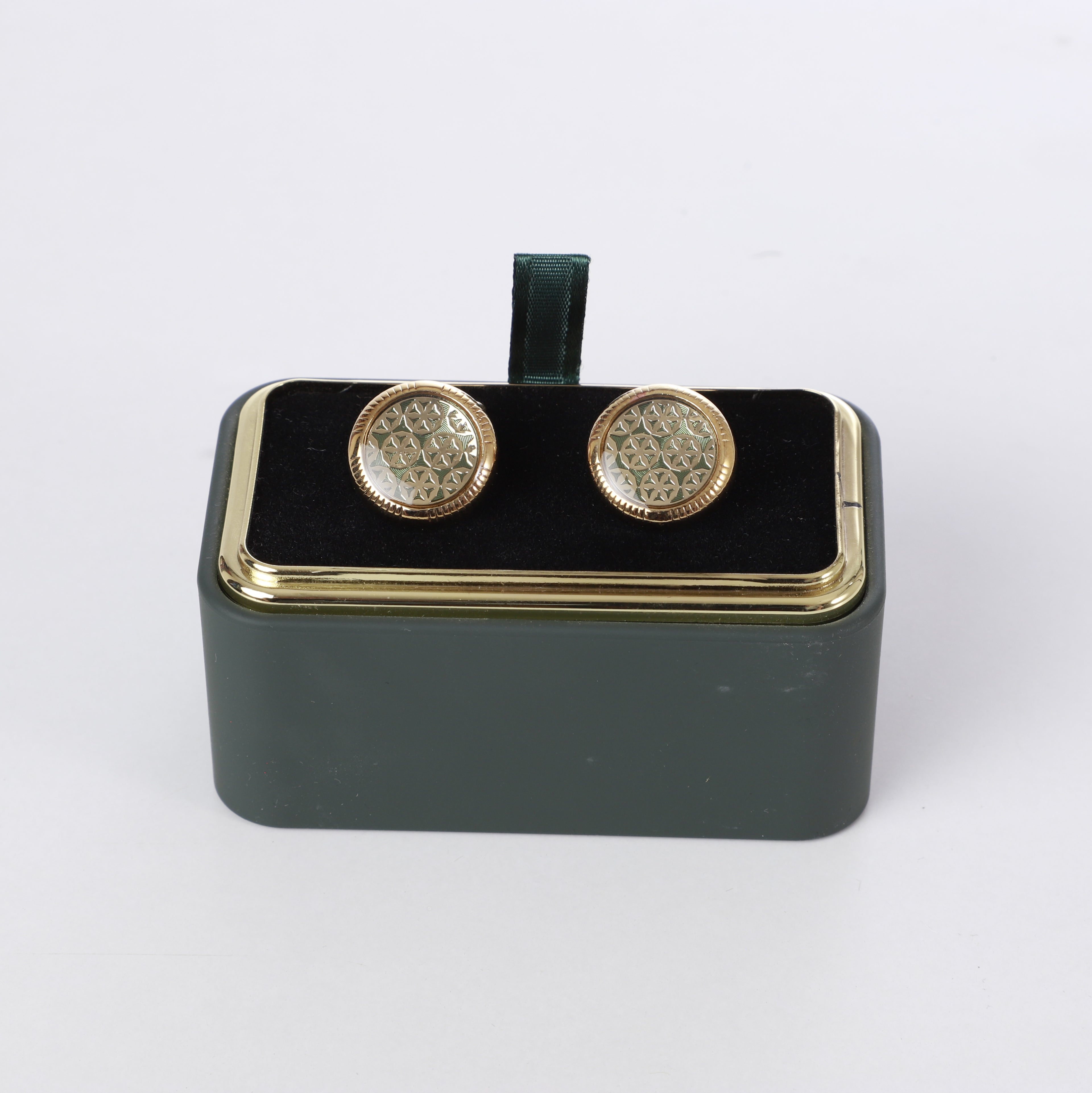 K cufflinks 3
