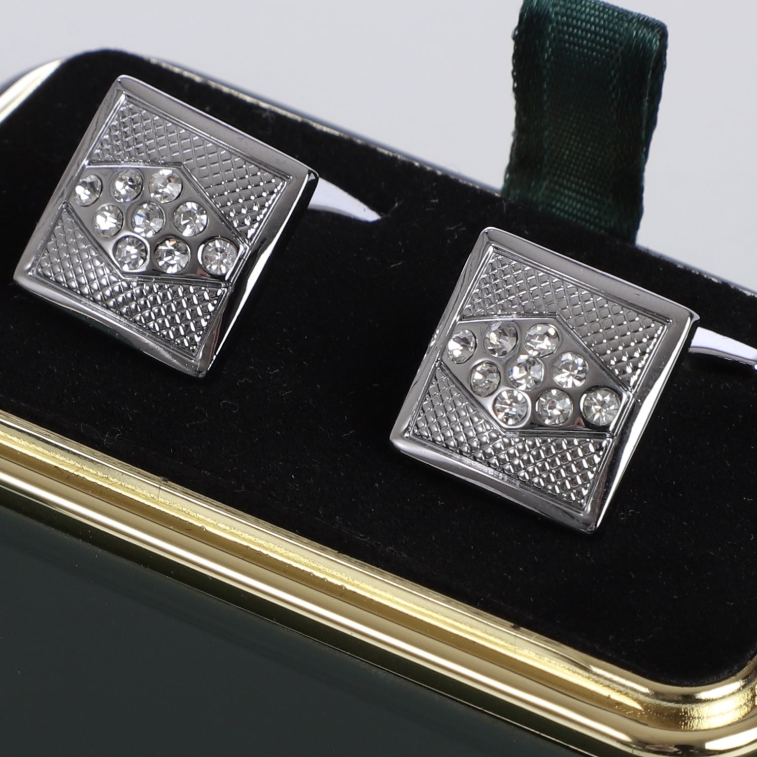 K cufflinks 12