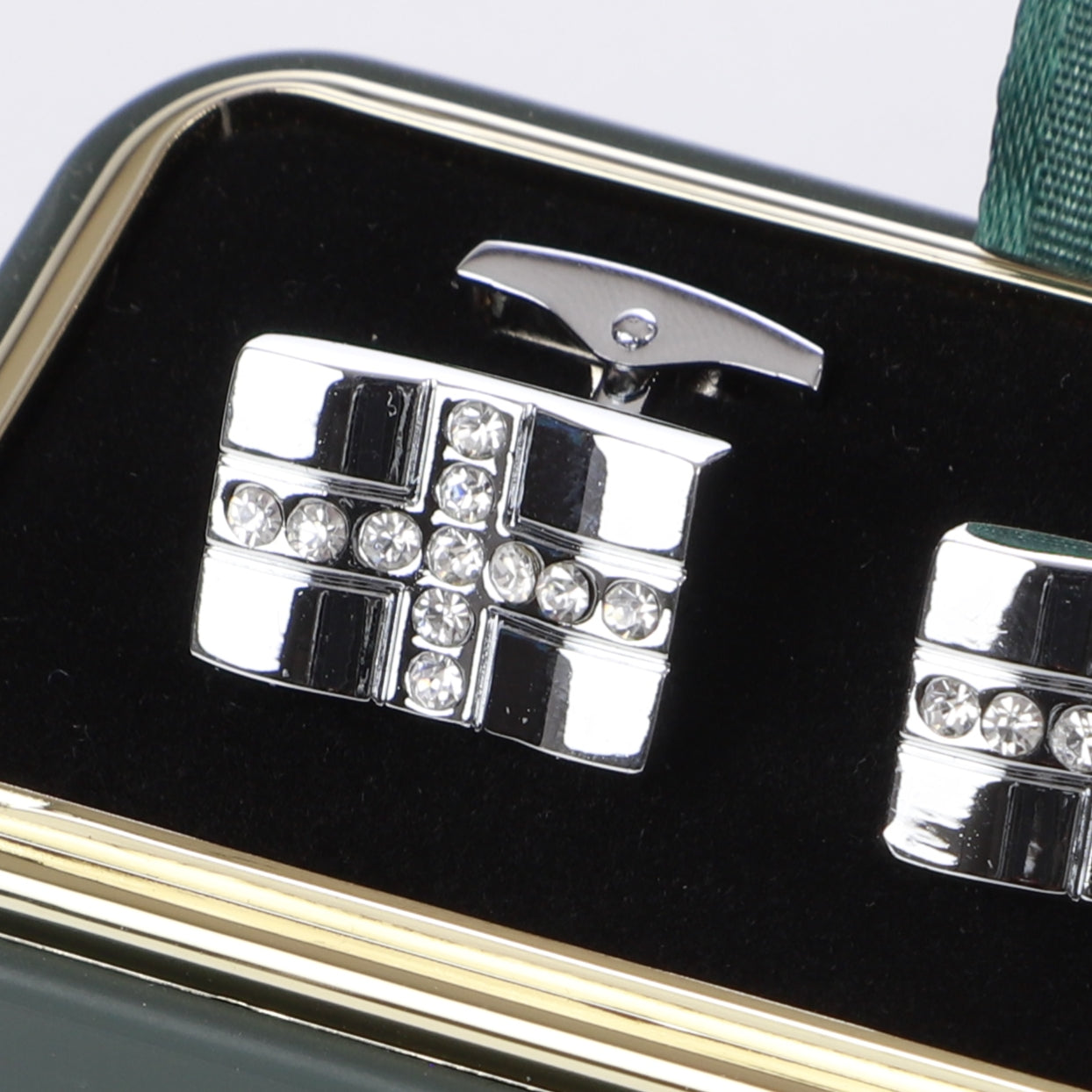 K cufflinks 8
