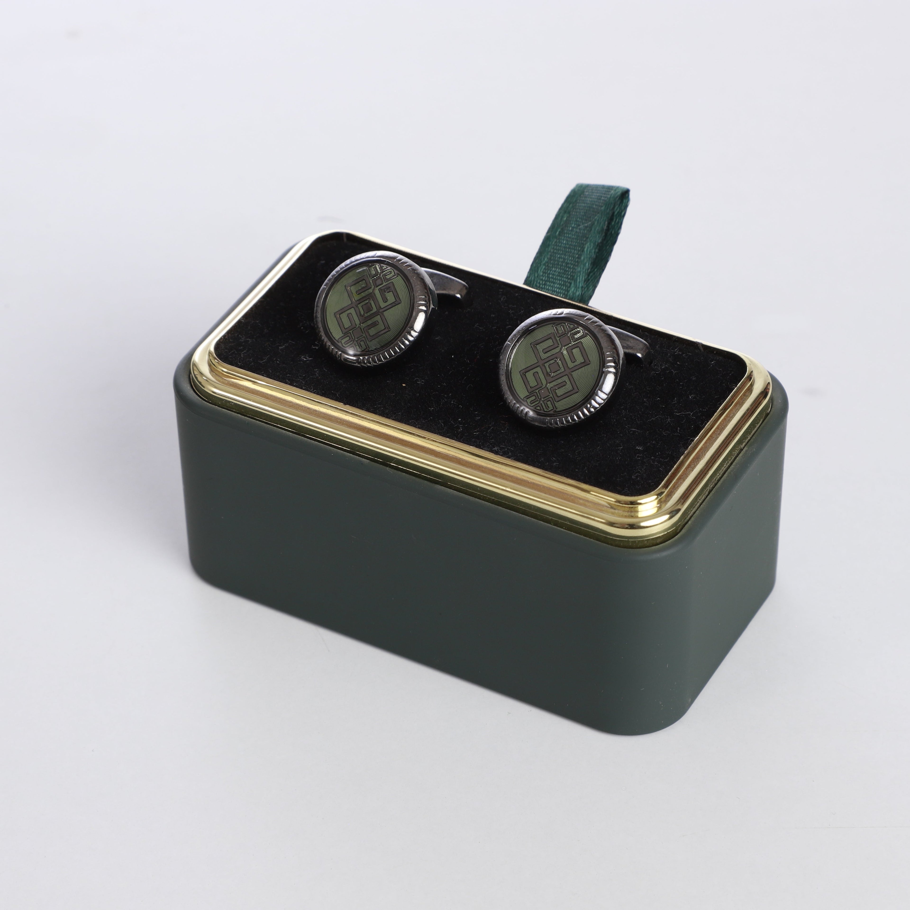 K cufflinks 17