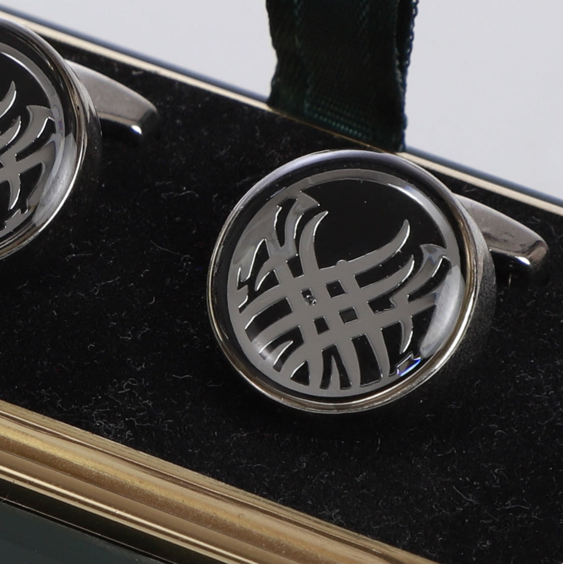 K cufflinks 14