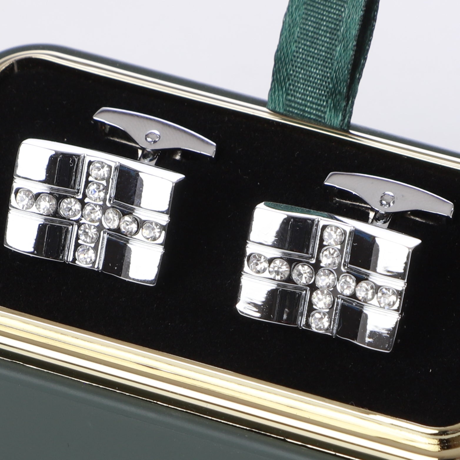 K cufflinks 8