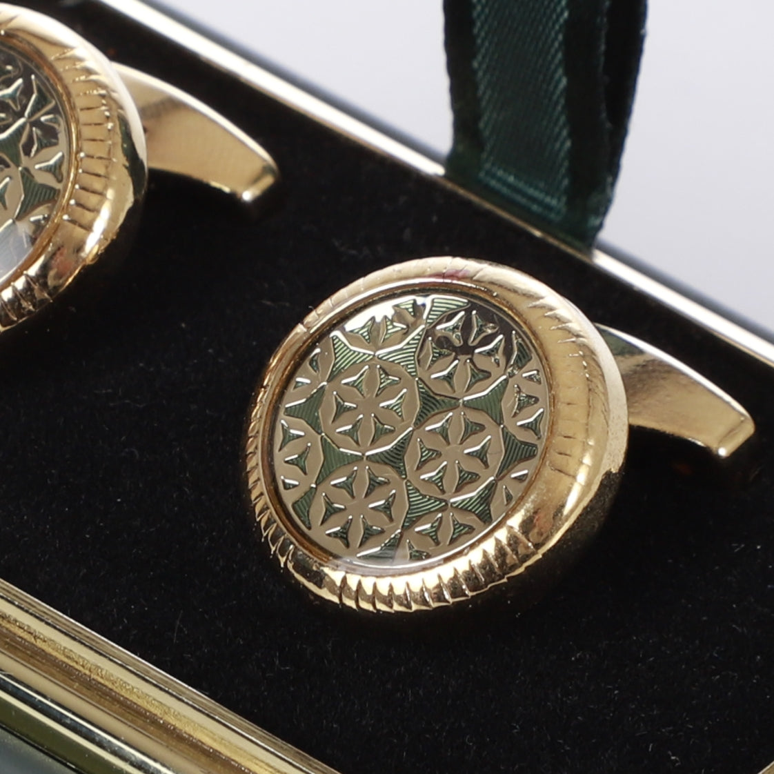 K cufflinks 3