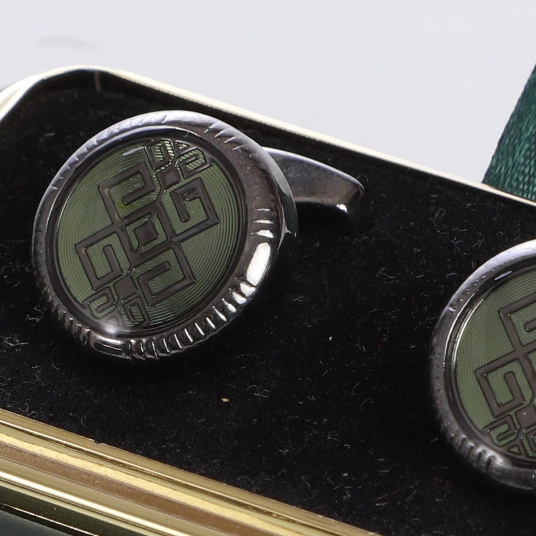 K cufflinks 17