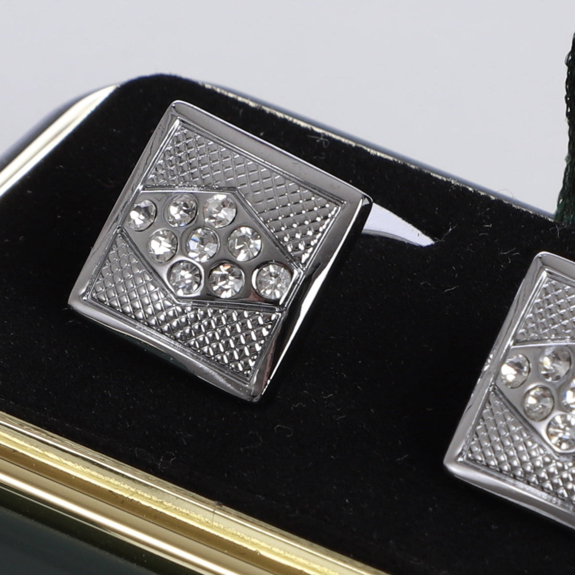 K cufflinks 12