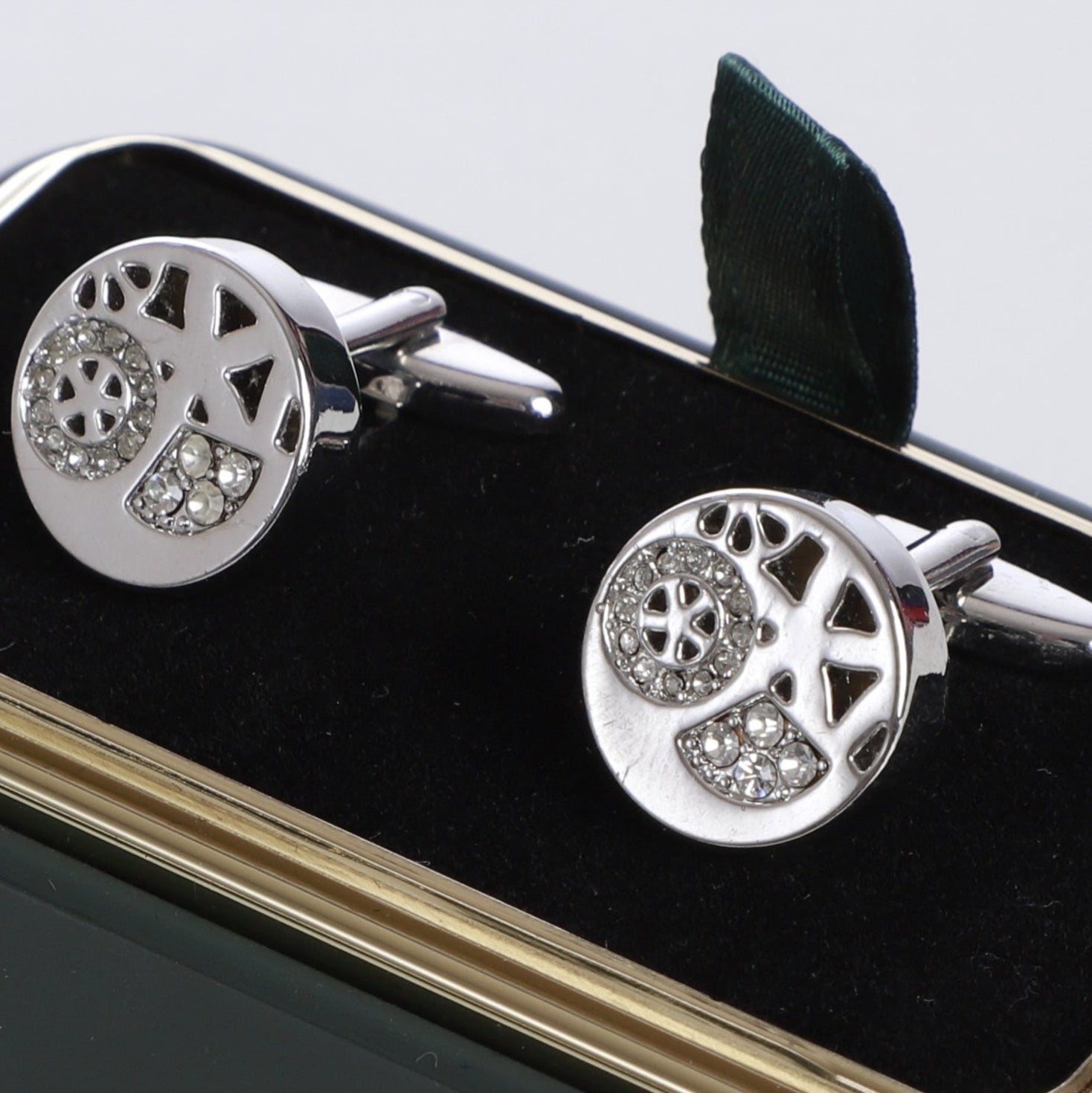 K cufflinks 9