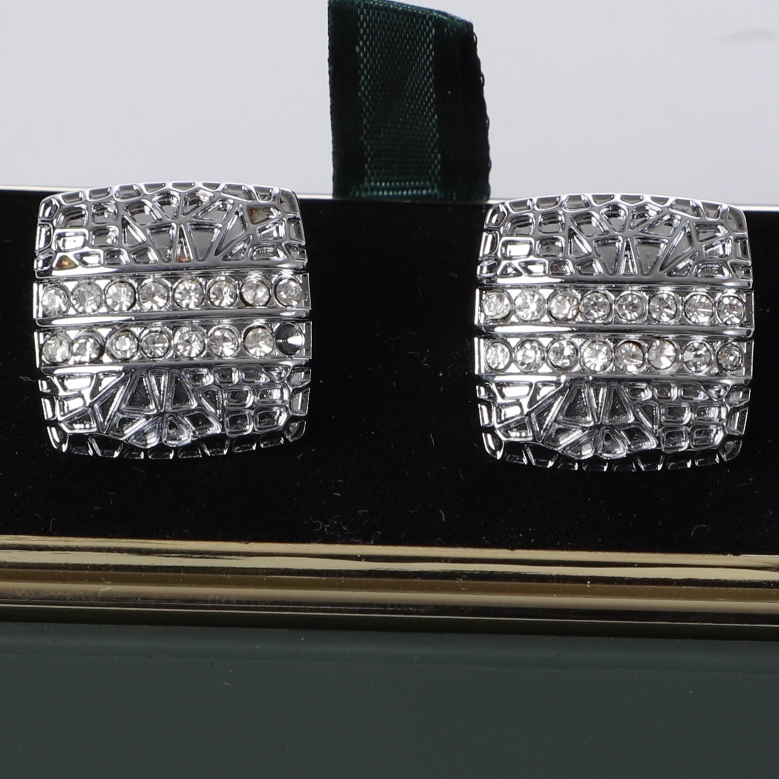 K cufflinks 13