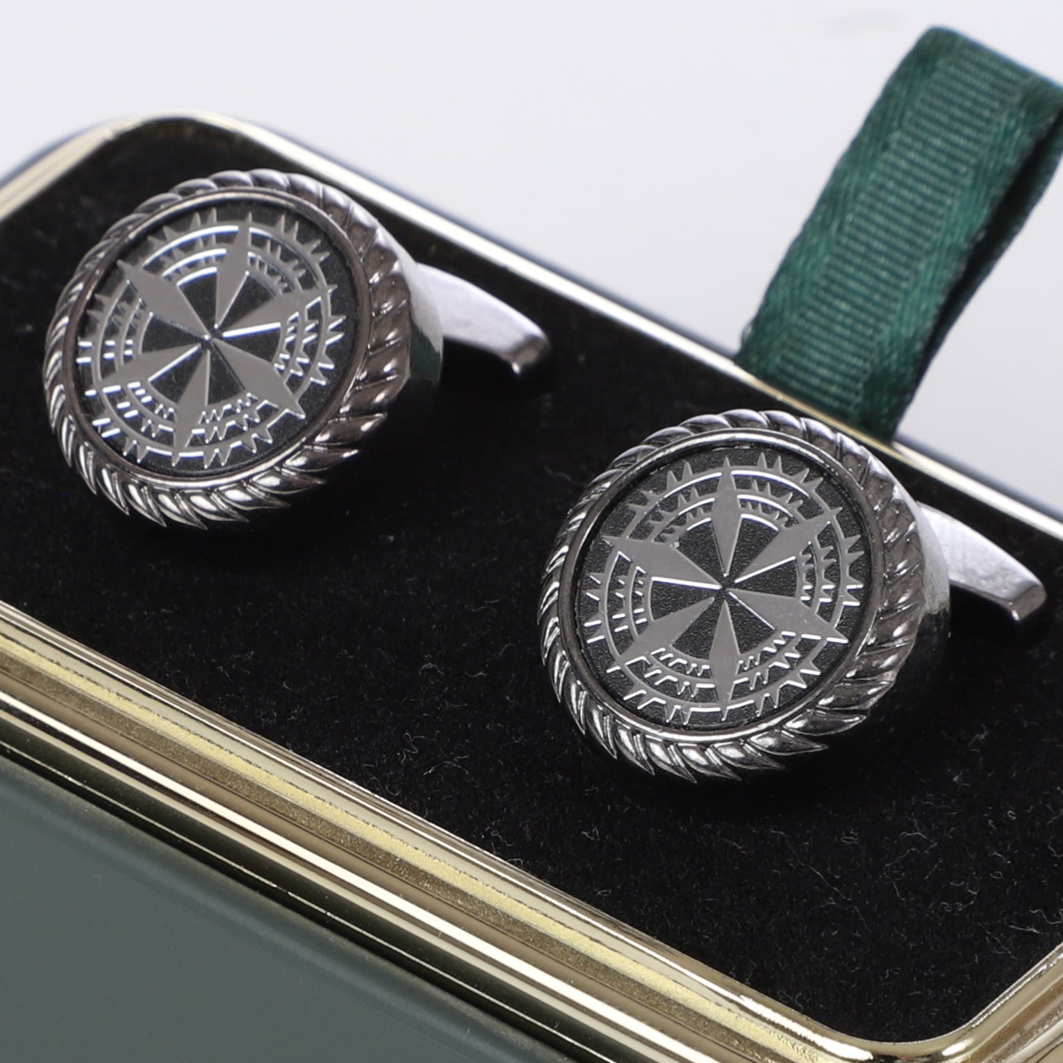 K cufflinks 5