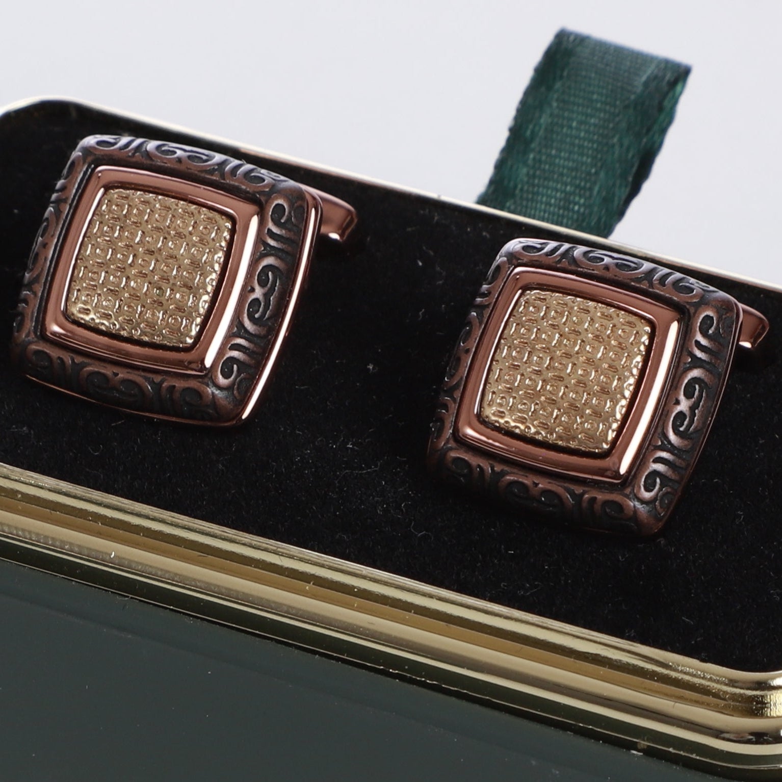K cufflinks 16