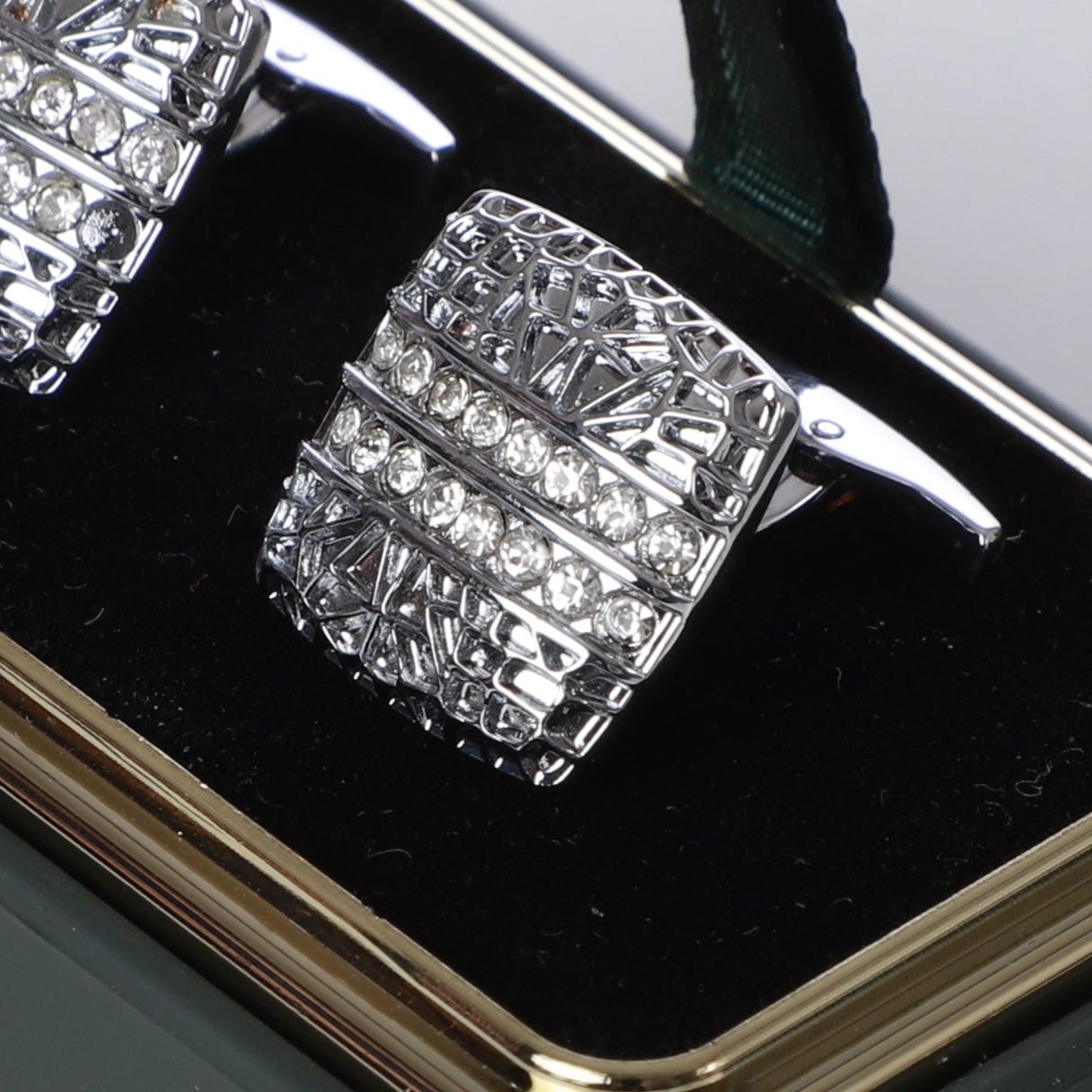 K cufflinks 13
