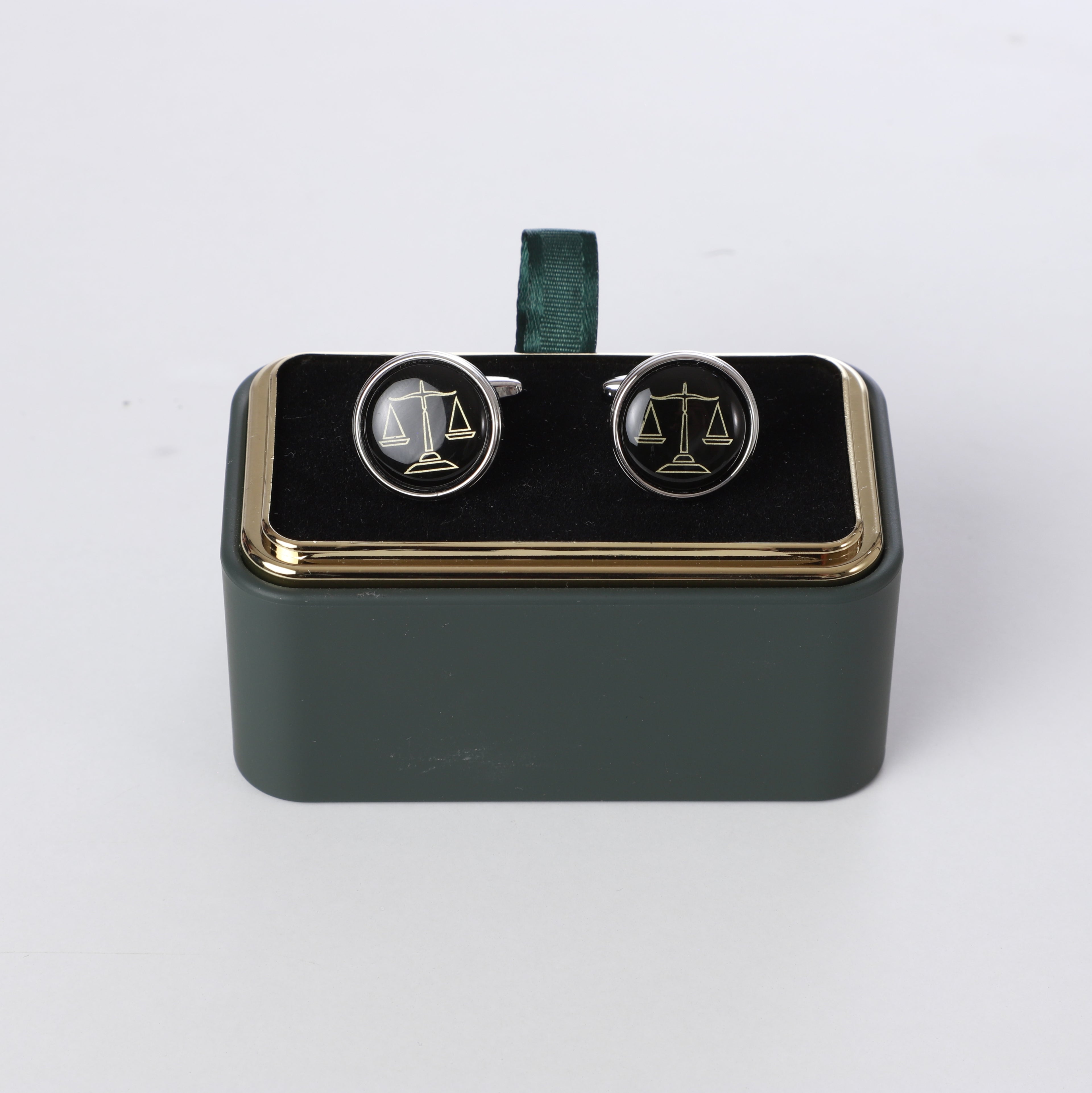 K cufflinks 19