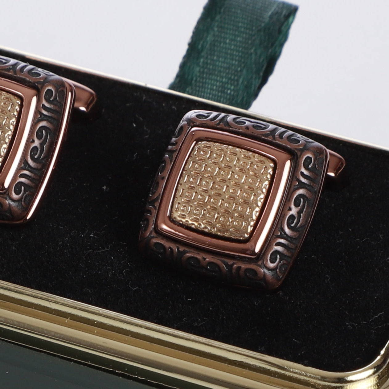 K cufflinks 16
